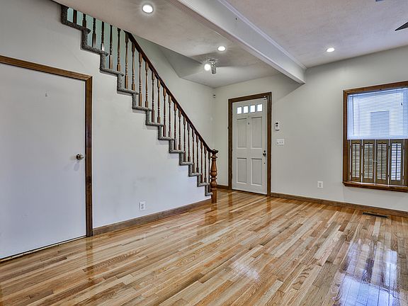 4th image of 7 Parker Ave