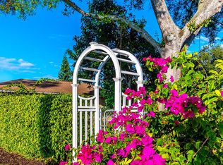 302 Burning Tree Dr, Naples, FL 34105