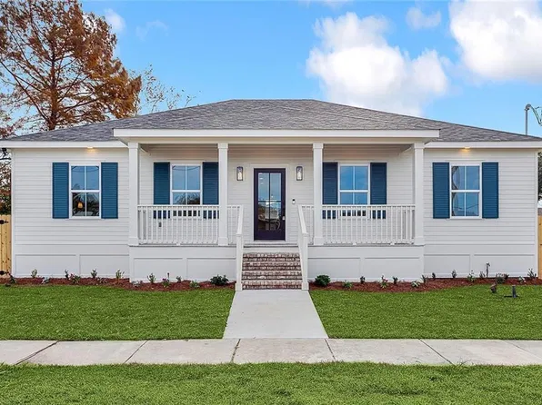3201 Ashley Dr, Violet, LA 70092