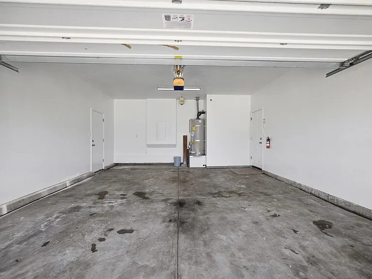 1428 N Leila St — Photo 21