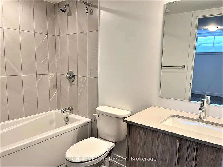 902 Duxbury Ln — Photo 30