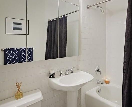 3rd image of 90 Washington St Ste 1