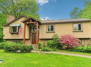 6 Hunter Dr, Derry, NH 03038