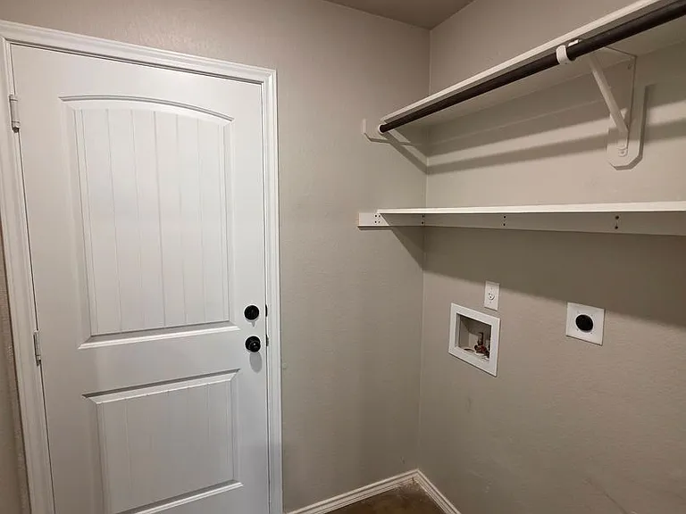 3103 Goblin Dr — Photo 24