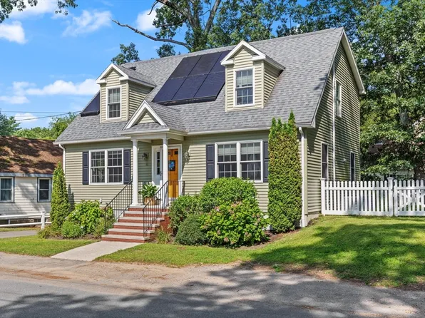48 Mirror Lake Ave, Norfolk, MA 02056