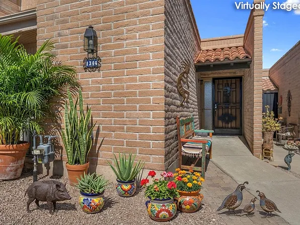 1344 W Desert Hills Dr, Green Valley, AZ 85622