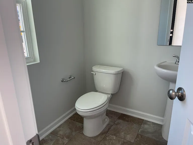 317 Windfall Rd — Photo 3