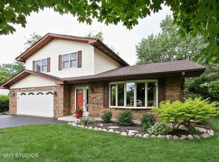 27869 N Lakeview Cir, McHenry, IL 60051