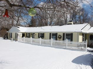 4166 Rouge Circle Dr, Troy, MI 48098