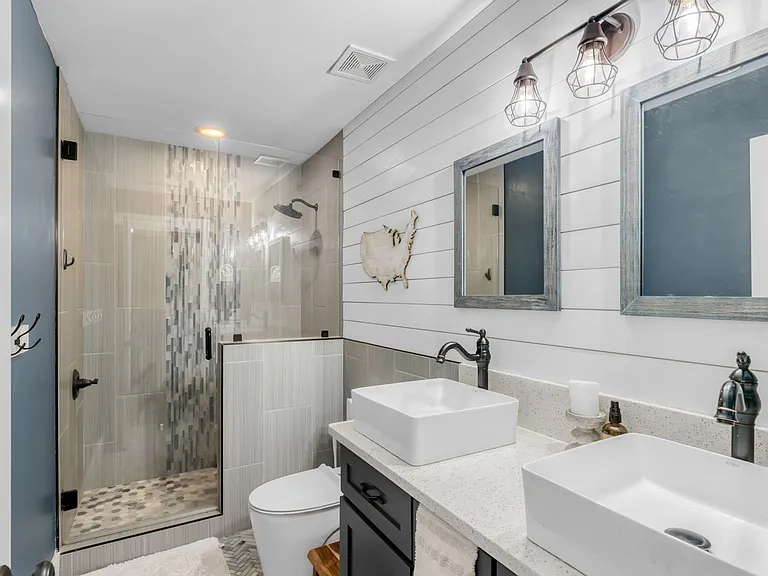 324 Frontier Cir — Photo 19