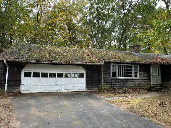 19 Sapia Drive, East Lyme, CT 06357