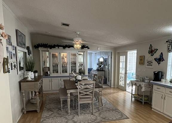 5th image of 104 Orchid View Dr