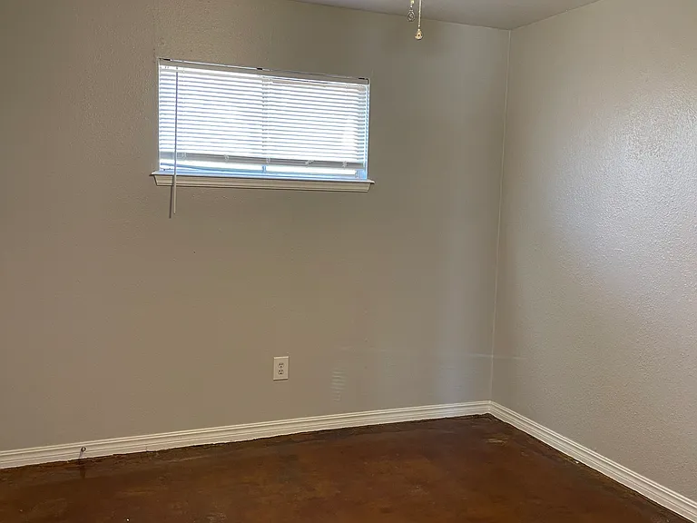 407 N Baumann Ave #4 — Photo 5