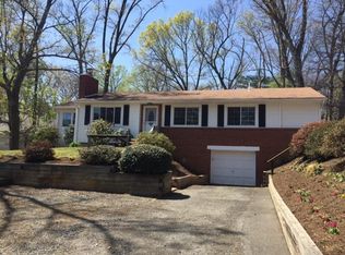 4112 Wakefield Chapel Rd, Annandale, VA 22003