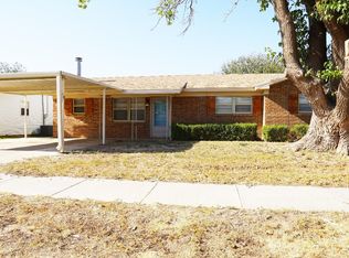 704 6th St, Wolfforth, TX 79382
