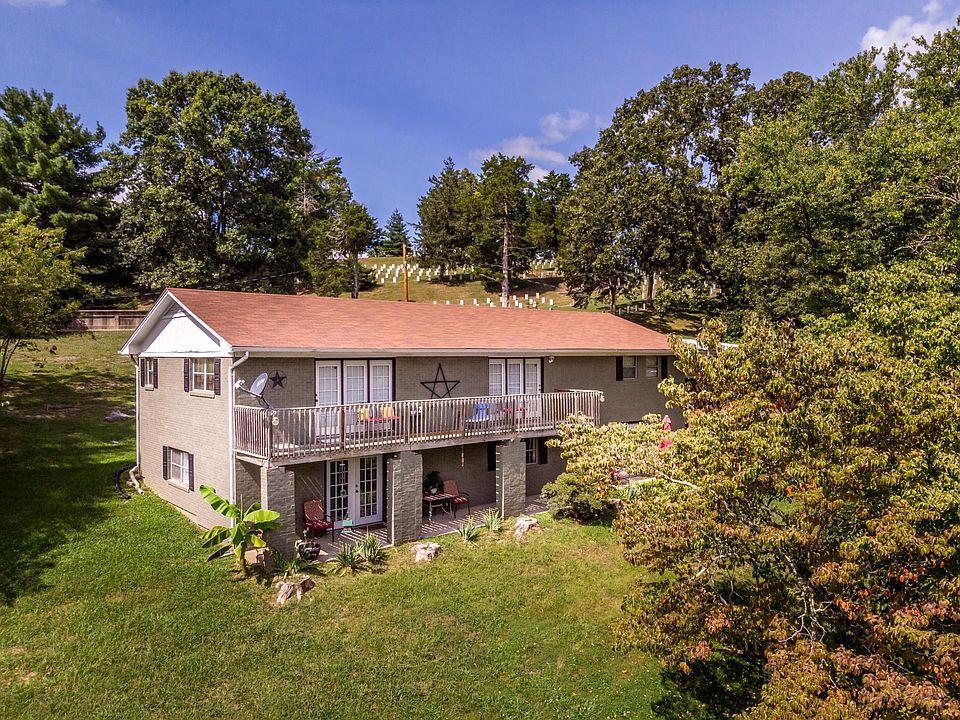 1st image of 202 Ponderosa Dr