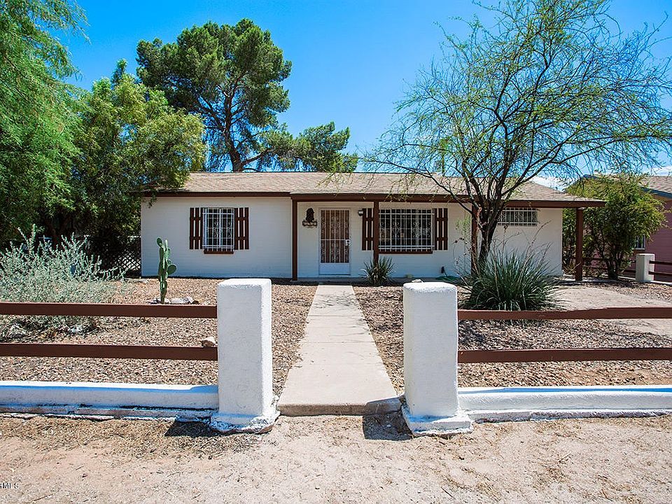 1st image of 2550 E Alta Vista St
