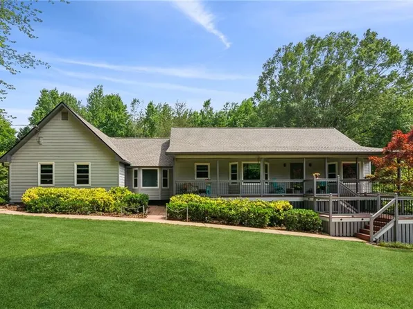 607 Pine Lake Dr, Cumming, GA 30040