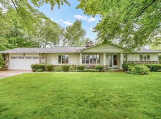 6505 Lombardy Dr, Chelsea, MI 48118