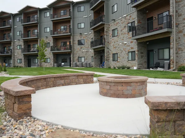 Sage Meadow Village Apartments & Townhomes