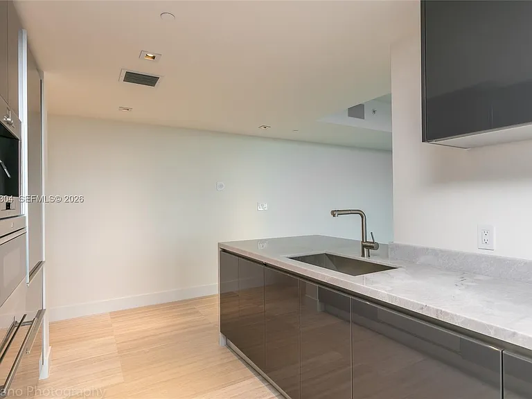 1451 Brickell Ave #905 — Photo 8