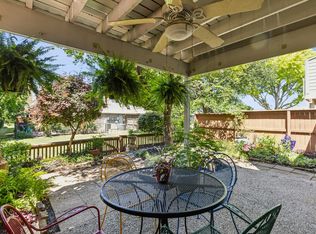 2902 Shady Lake Cir, Carrollton, TX 75006