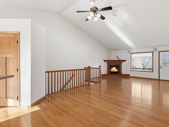 2nd image of 1554 Lincoln Park Dr