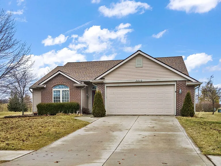3510 Flowing Brook Dr — Photo 3