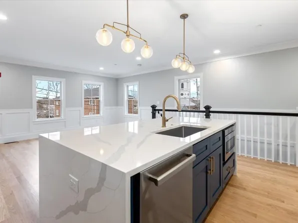 30 Dighton St #1, Boston, MA 02135
