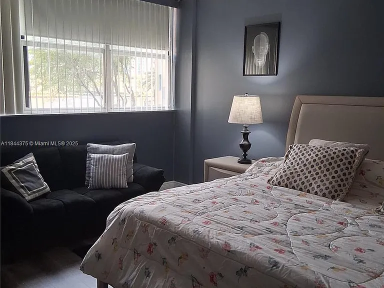 100 Golden Isles Dr #206 — Photo 20