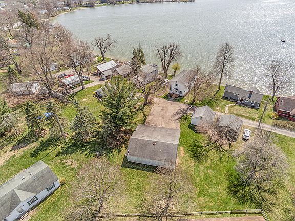 4th image of 60590 Wallman Drive