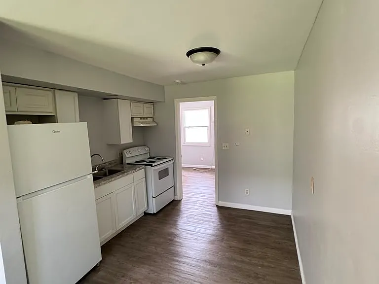 1328 Juniper Dr #4 — Photo 1
