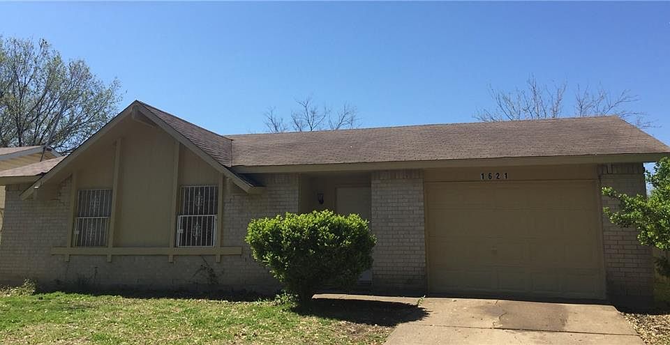 1st image of 1621 Dell Oak Dr