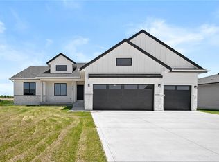 1405 NE Heritage Dr, Grimes, IA 50111