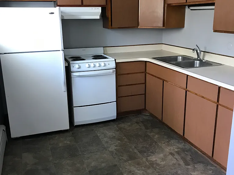 101 Williams Ct — Photo 2