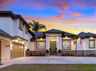 801 Weedon Dr NE, Saint Petersburg, FL 33702