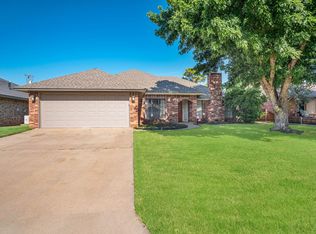 3213 Quail Cir, Altus, OK 73521