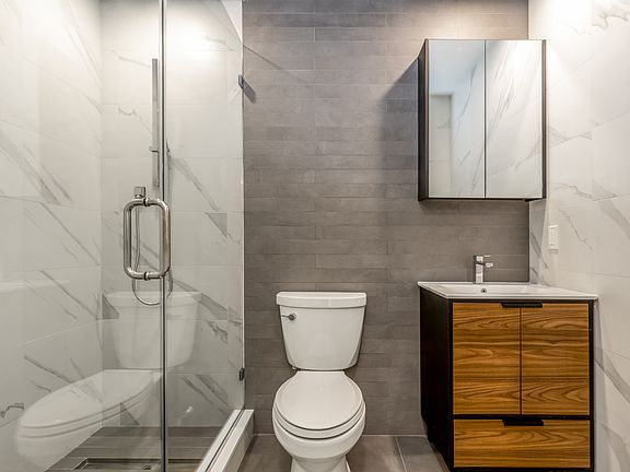 4th image of 30-75 32nd St #2
