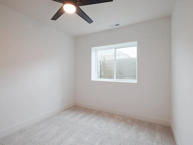 8620 S 50th Ct — Photo 38