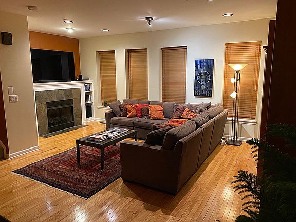 5th image of 529 Chicago Ave #A