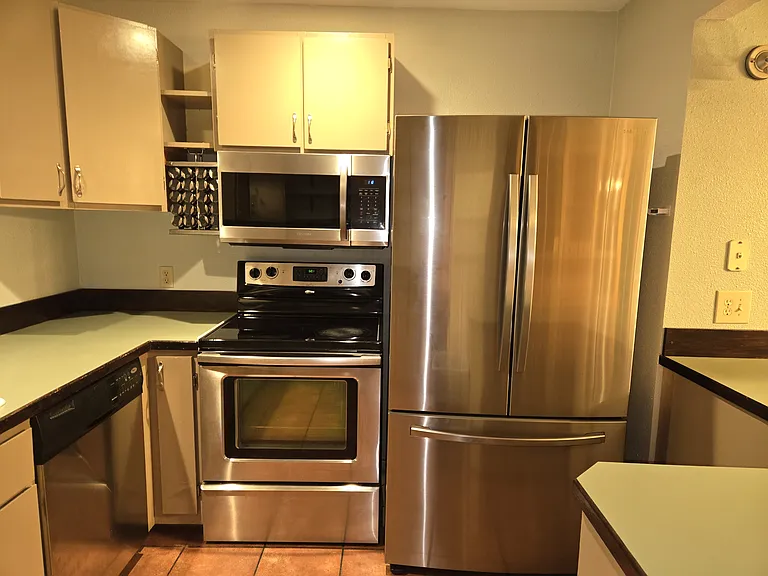 2900 Orleans St — Photo 10