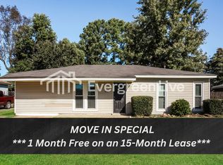 3332 Spring Shadow Dr, Memphis, TN 38118