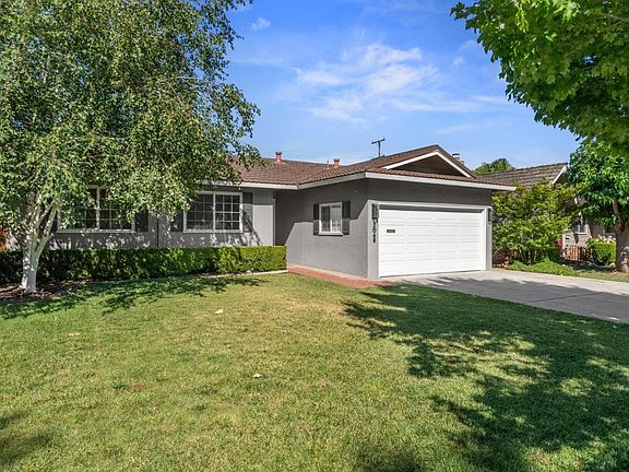 3rd image of 2068 Jonathan Ave