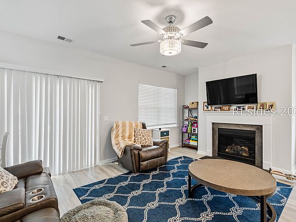 4th image of 2947 Needlegrass Dr