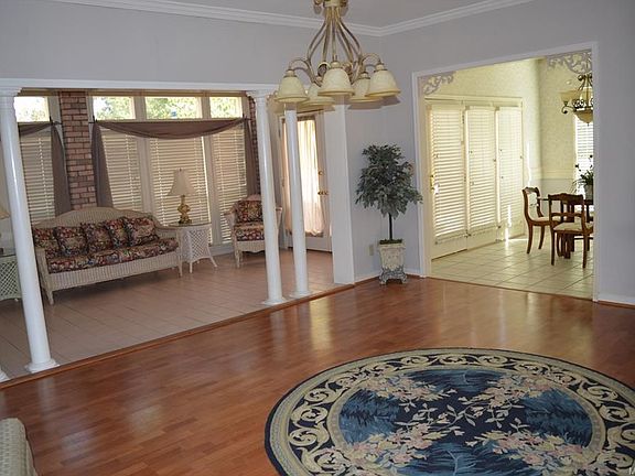 5th image of 8345 Lochwood Dr