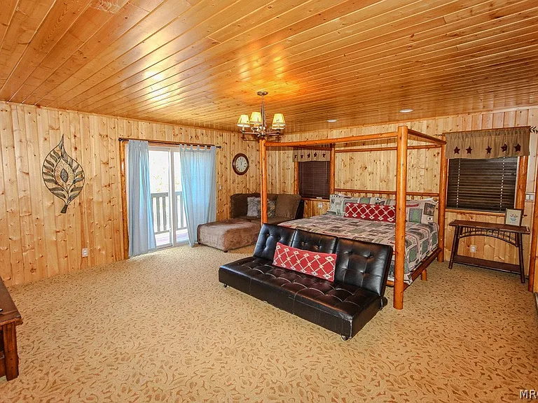 46784 Pioneertown Rd — Photo 31