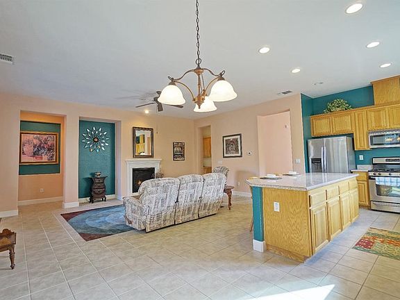 5th image of 3232 Four Seasons Dr