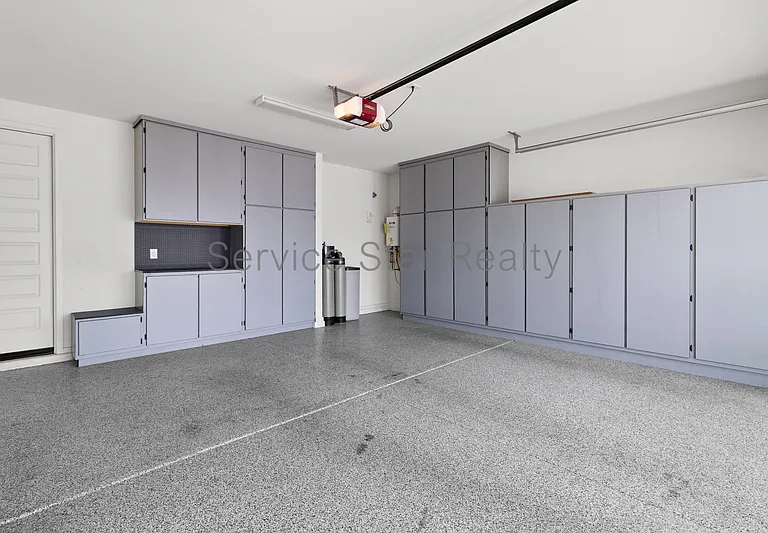 3407 E Louise Dr — Photo 36
