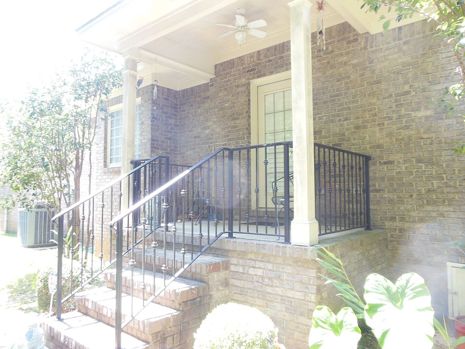2nd image of 413 Crestfield Dr