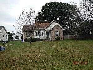 1st image of 104 Laura Dr